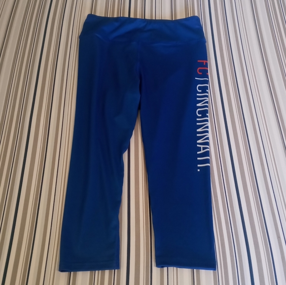 Cincy Shirts Pants - Cincy Shirts Women's FC Cincinnati Soccer Leggings Size S